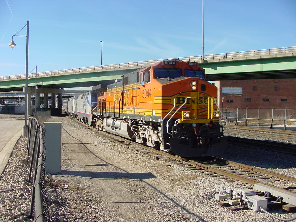 BNSF Dash-9 5044 Pulling the 6 hours late Southwest Chief